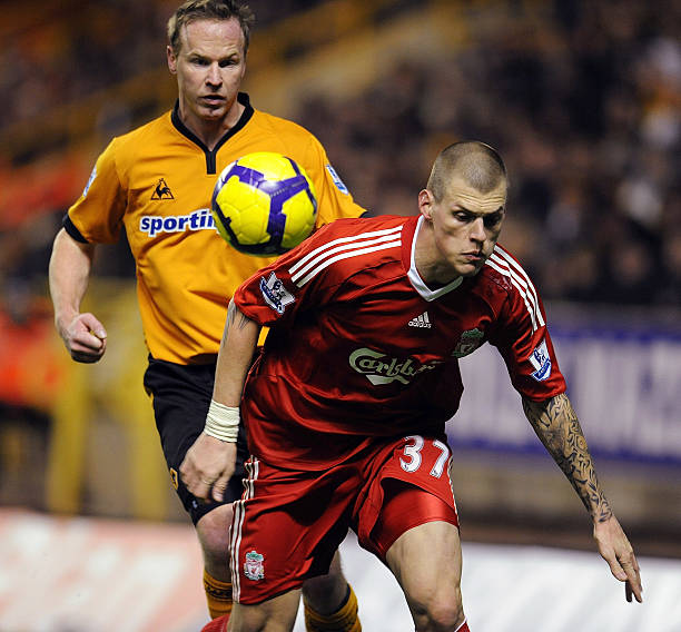 他在接受采 他在接受采